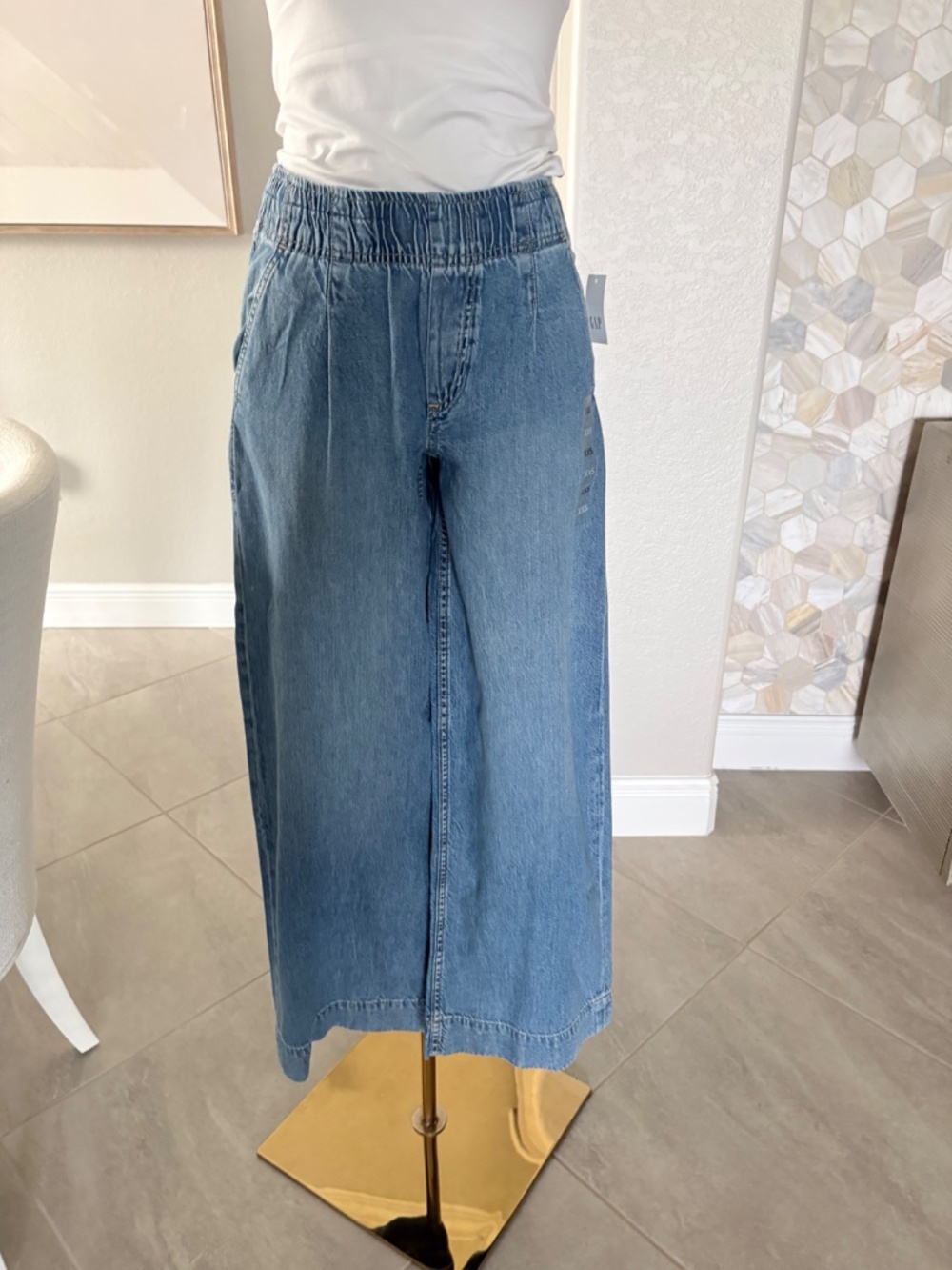 NWT Gap Baggy Easy Jeans - Medium Indigo